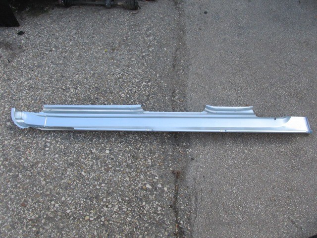 Fiat Stilo 5 ajtós , kombi utángyártott új jobb oldali külső küszöb 71718887