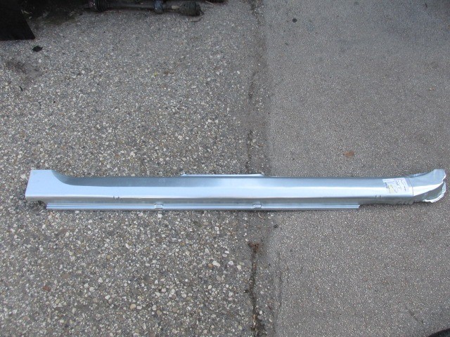 Fiat Stilo 5 ajtós , kombi utángyártott új jobb oldali külső küszöb 71718887