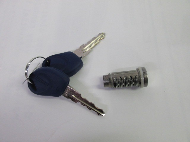 Fiat Panda II. 2003-2012 gyári új ajtózárbetét kulccsal 71747788