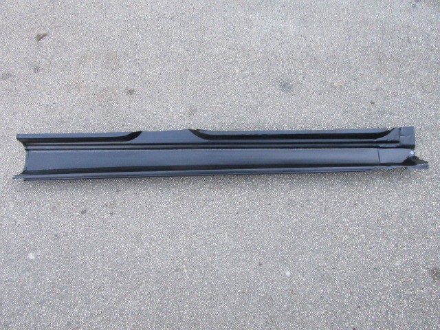 Alfa Romeo 156 utángyártott új, bal oldali külső küszöb 71719930