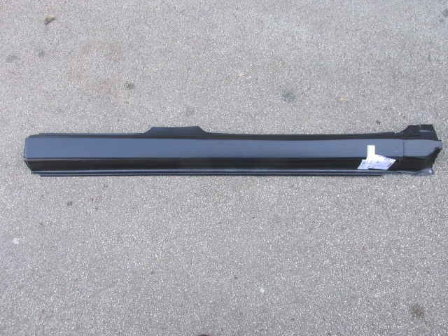 Alfa Romeo 156 utángyártott új, jobb oldali külső küszöb 71719929