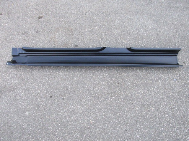 Alfa Romeo 156 utángyártott új, jobb oldali külső küszöb 71719929