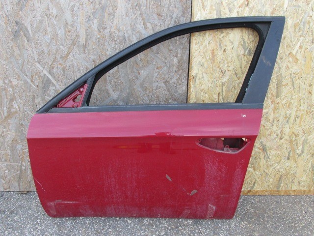 87965 Alfa Romeo 159 piros színű bal első ajtó