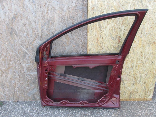 87964 Fiat Croma bordó színű, jobb első ajtó