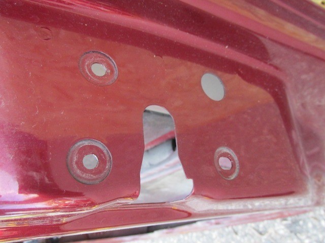 87964 Fiat Croma bordó színű, jobb első ajtó