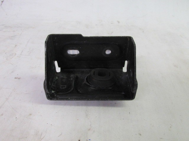 Alfa Romeo Giulietta jobb oldali vízhűtő tartó 50516561