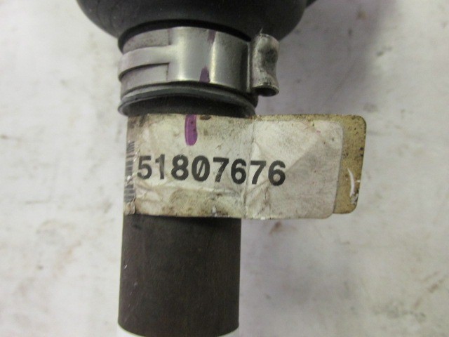 Alfa Romeo MiTo 1,4 benzin bal oldali féltengely 51807676