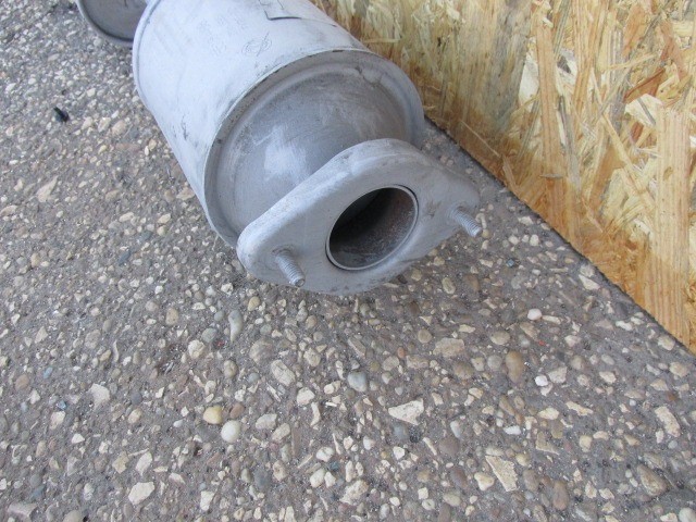 Fiat Grande Punto 1,9 8v Mjet első kipufogódob, katalizátorral  51811145
