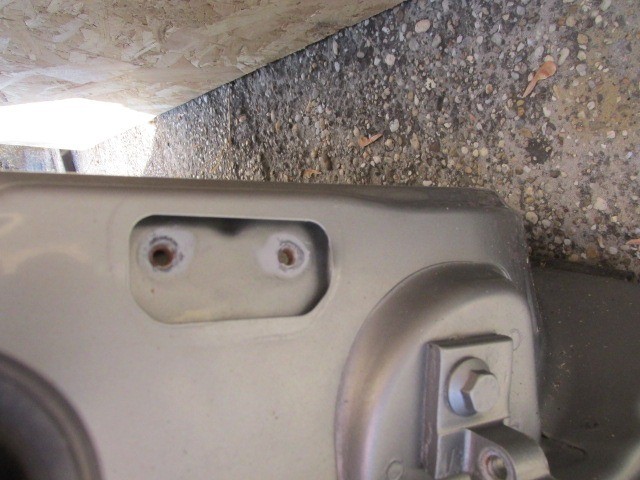 98152 Alfa Romeo 159 szürke színű jobb első ajtó 