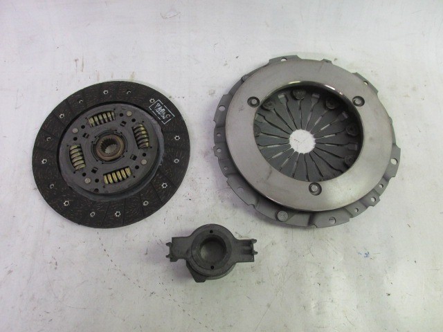 Fiat Tipo, Tempra 1,9 Td gyári új kuplung szett 215mm tárcsa átmérő 71729524
