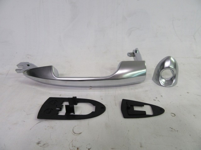 Alfa Romeo Giulietta matt króm utángyárott új bal első külső kilincs 156099955