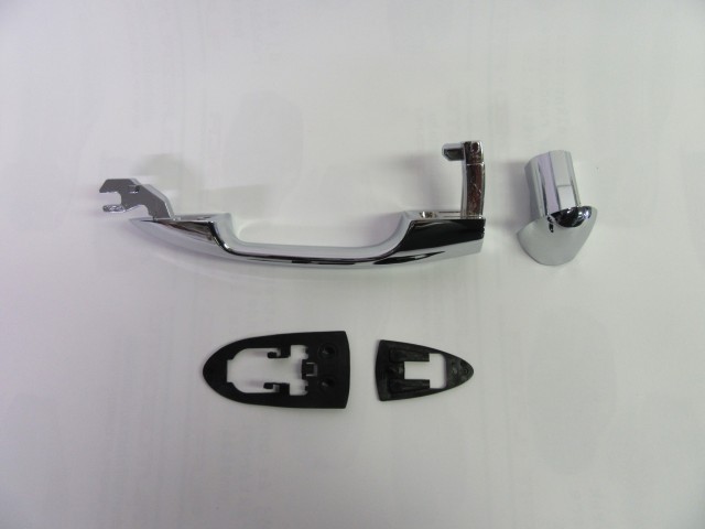 Alfa Romeo Giulietta, MiTo, Lancia Ypsilon III. utángyártott új, jobb első külső kilincs fényes króm 156099956