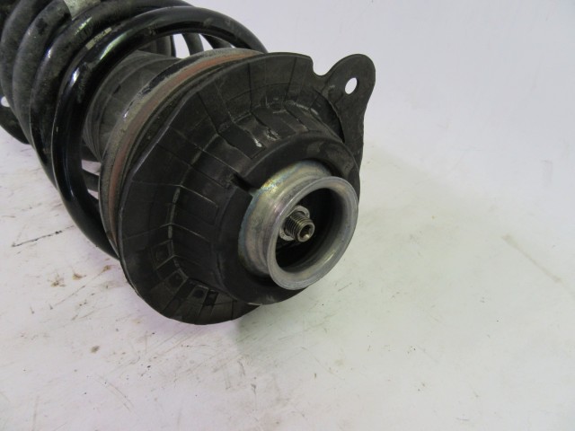 Alfa Romeo Giulietta bal első lengéscsillapító piros, citrom színjelölésű rugóval 50523956