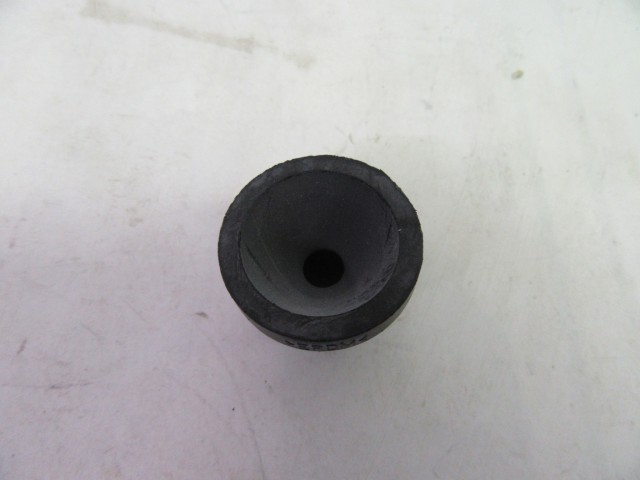 Alfa Romeo 159, Brera, Spider gyári új motor burkolat tartó gumi 71747919