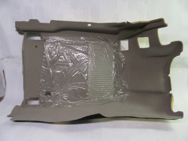 Alfa Romeo 159 2008-2011 gyári új bal első padlókárpit, szürke színű 156082990