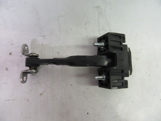 Alfa Romeo 159 60690659 számú, első ajtóhatároló