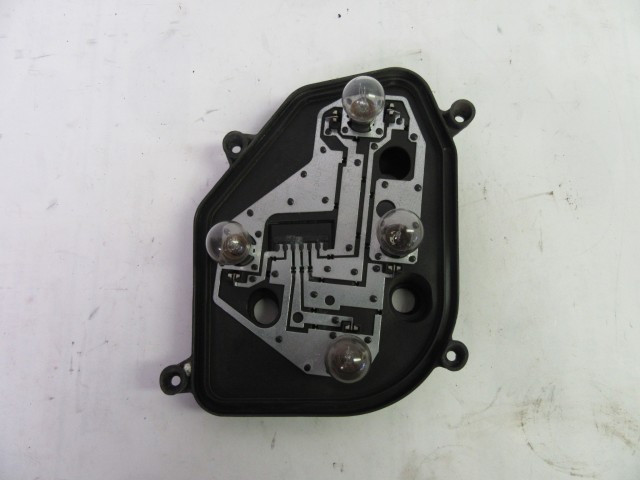 Fiat Stilo 5 ajtós 2003-2007 teli piros jobb hátsó lámpa izzó foglalat 77363228