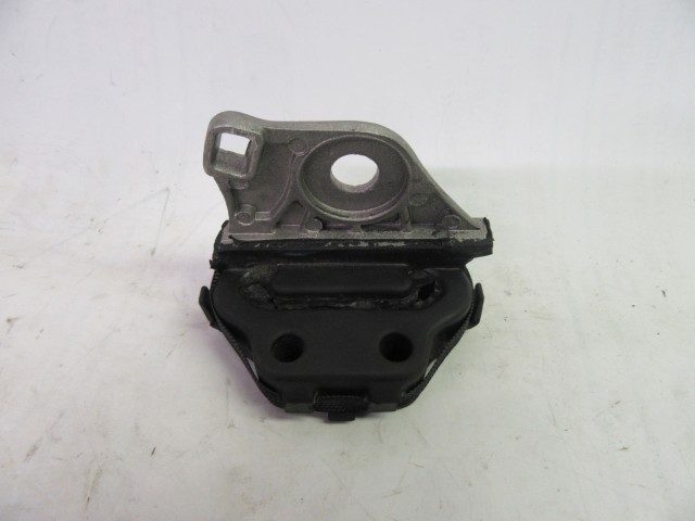 Fiat, Lancia utángyártott új hátsó kipufogó dob rögzítő gumibak 46810305