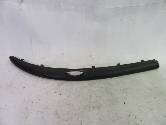 Alfa Romeo 147 46768067 számú, jobb első fényszóró mosó helyes lökhárító díszcsík 