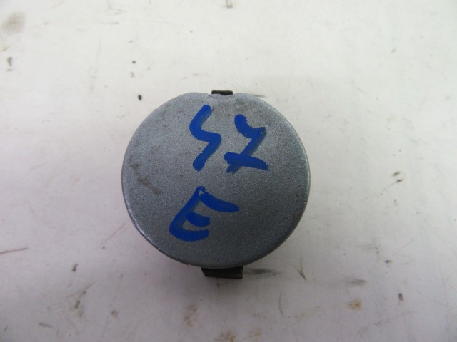 103954 Alfa Romeo 147 2000-2005 ezüst színű első vonószem takaró 735267295