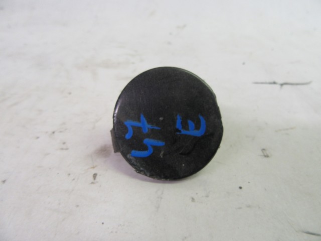 103957 Alfa Romeo 147 2000-2005 fekete színű első vonószem takaró 735267295