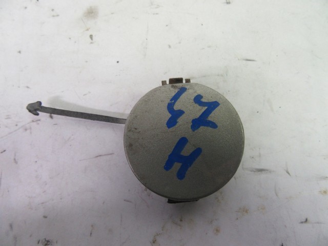 103951 Alfa Romeo 147 2000-2005 ezüst színű hátsó vonószem takaró 735267295