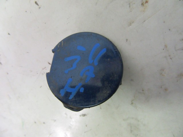 104042 Fiat Punto II. 3 ajtós hátsó vonószem takaró 735278367