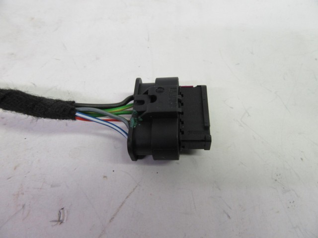 Fiat Tipo 2015- szedán, bal hátsó külső lámpa csatlakozó 51984459