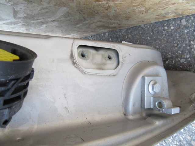 104459 Alfa Romeo 159 ezüst színű jobb első ajtó 