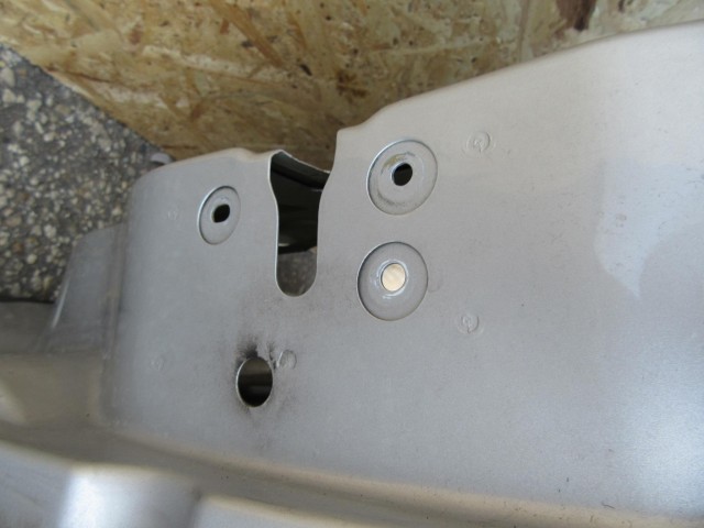 104459 Alfa Romeo 159 ezüst színű jobb első ajtó 