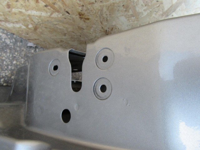 104470 Alfa Romeo 159 szürke színű jobb első ajtó