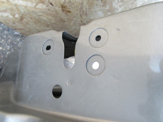 104471 Alfa Romeo 159 szürke színű jobb első ajtó