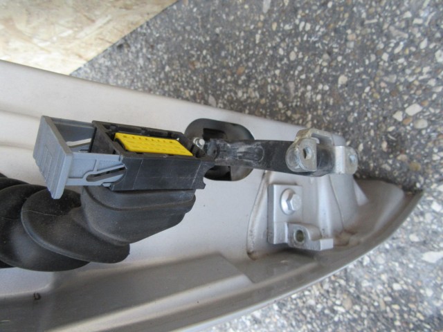 104466 Alfa Romeo 159 szedan ezüst színű jobb hátsó ajtó 50510356