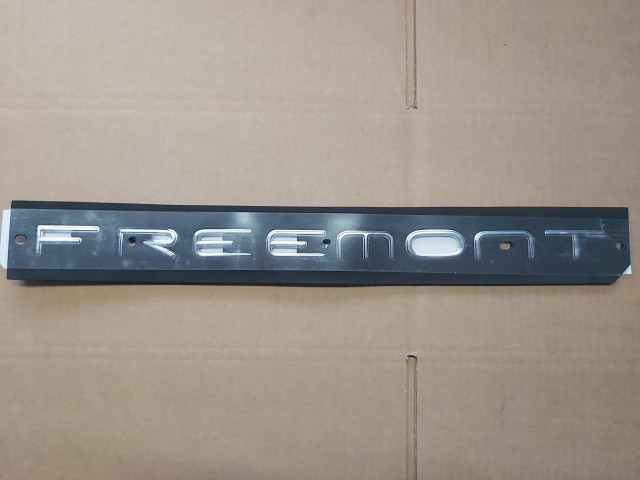 Fiat Freemont K68100273AA számú, gyári új, hátsó felirat