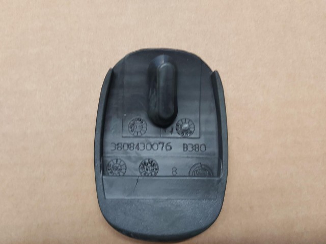 Fiat Idea, Lancia Musa, Ypsilon II. gyári új fék-és kuplung pedálra is felhasználható pedálgumi