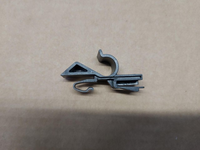 Fiat Stilo 5 ajtós , Alfa Romeo 147 gyári új, jobb oldali kalaptartó műanyag 71718754