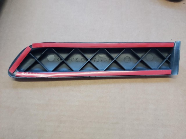 Fiat Punto II.-III: 3 ajtós utángyártott új, alapozott, jobb hátsó sárvédő díszléc