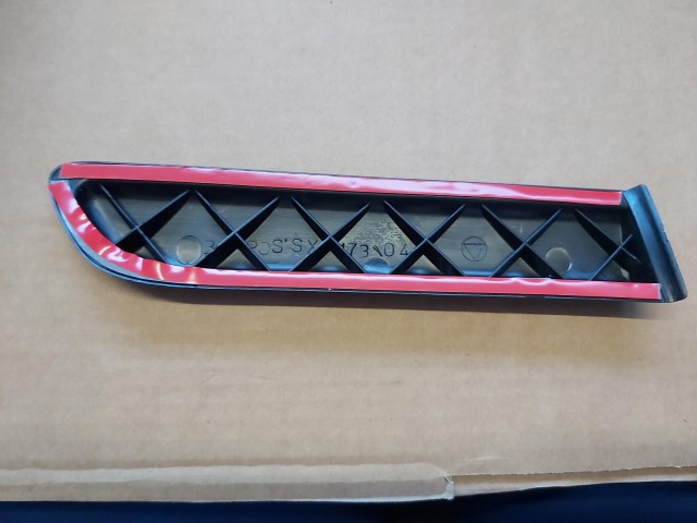 Fiat Punto II. 3 ajtós, 0117219 számú, utángyártott új, bal hátsó sárvédő díszléc