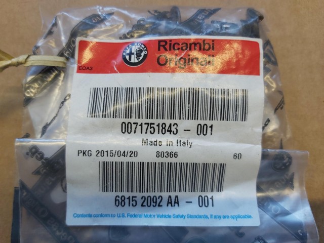 Alfa Romeo 159  gyári új hátsó lökhárító rögzítő csavar készlet 71751843