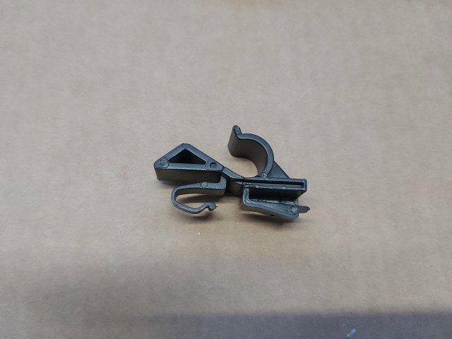 Fiat Doblo III. , Fiat Qubo jobb oldali kalaptartó  pöcök 55174393