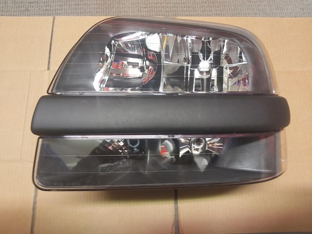 Fiat Doblo I. 2000-2005 utángyártott új , ködlámpás bal első fényszóró