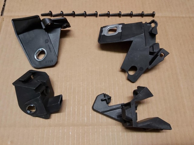 Fiat Croma 2008-2010, Bravo 2007-2014 gyári új,jobb első fényszóró rögzítőfül javító készlet 71749158