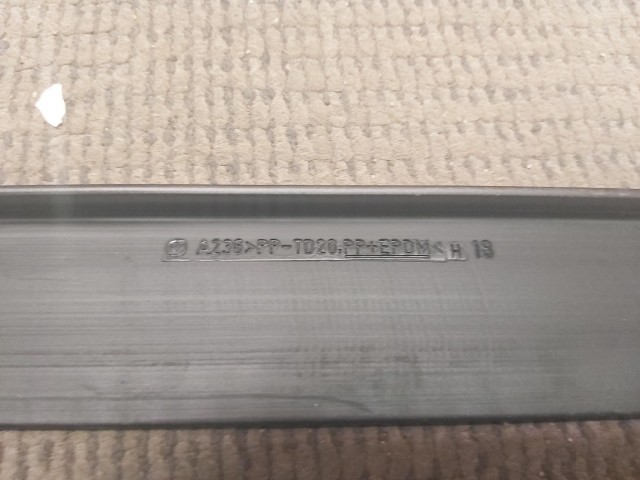 Fiat 500 utángyártott új koptató 51861057