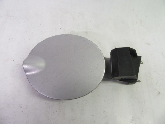 104809 Lancia Ypsilon II. 2003-2011 ezüst színű tankajtó 735340299