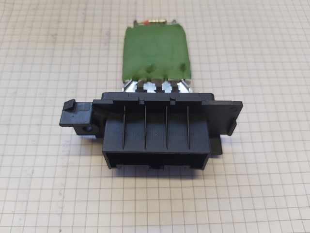 Alfa Romeo, Fiat utángyártott új, fűtőmotor előtét ellenállás 55702407