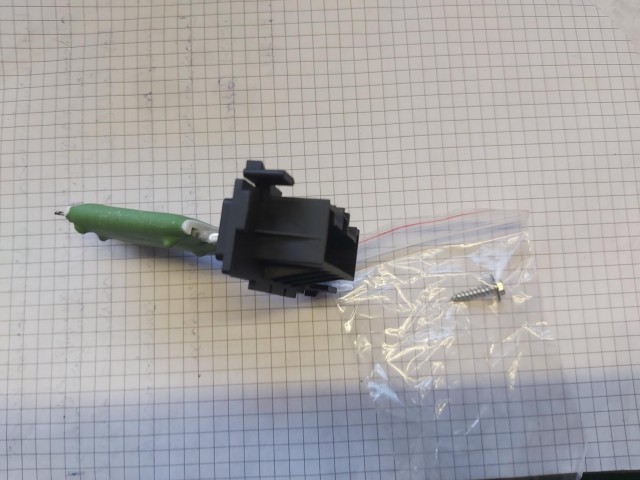 Alfa Romeo, Fiat utángyártott új, fűtőmotor előtét ellenállás 55702407