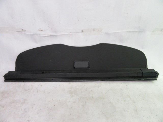 Alfa Romeo 159 kombi fekete színű kalaptartó