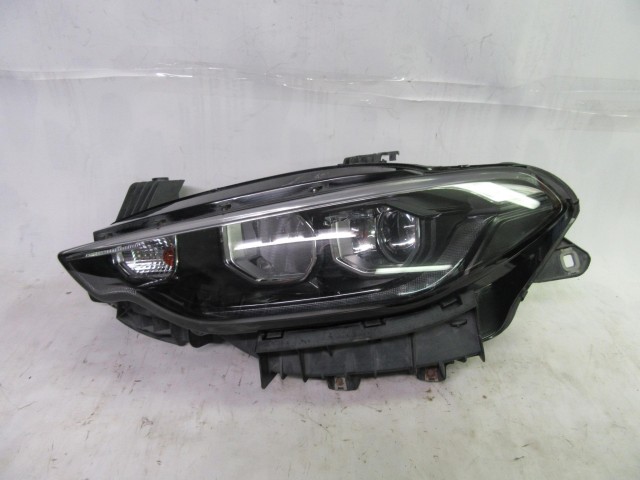 100800 Fiat Tipo 2015- bal első ledes fényszóró 