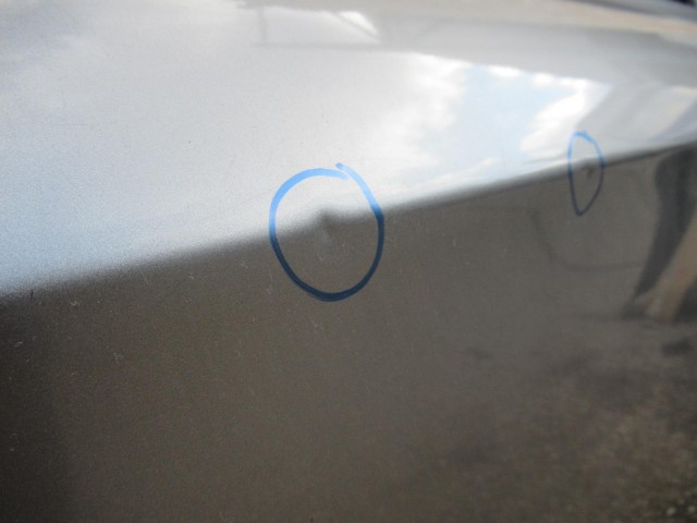 107210 Alfa Romeo 159 bal hátsó ajtó a képen látható sérüléssel 50510509