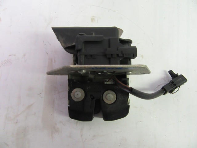 Alfa Romeo Brera csomagtérajtó zár 51783048